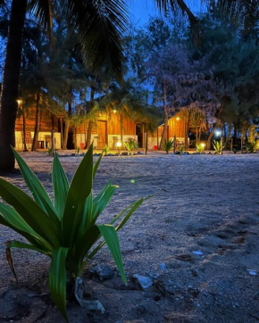 Sand Dune Beach Resort & Surf Camp